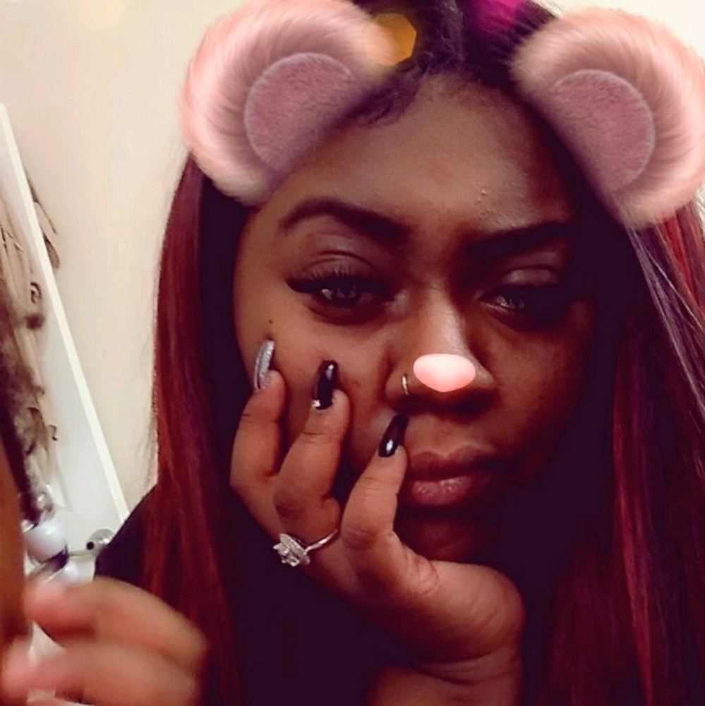 Meet your Posher, Alexis